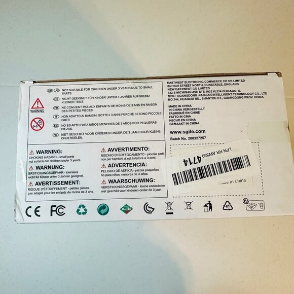 Remote Control Robot With Remote Control & Interactive Features RC Robot - Picture 13 of 16